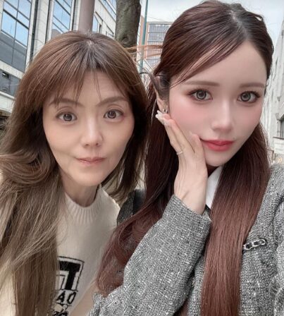 川猿千皓さんの妹・皓未さんと母親